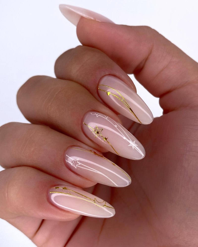 Оранжевый матовый маникюр