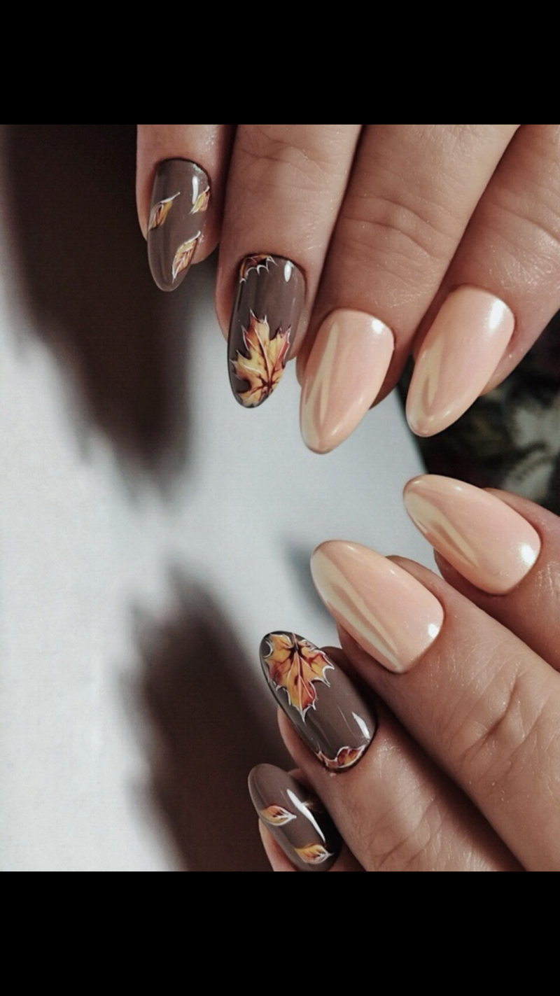 Осенний маникюр на миндалевидные ногти