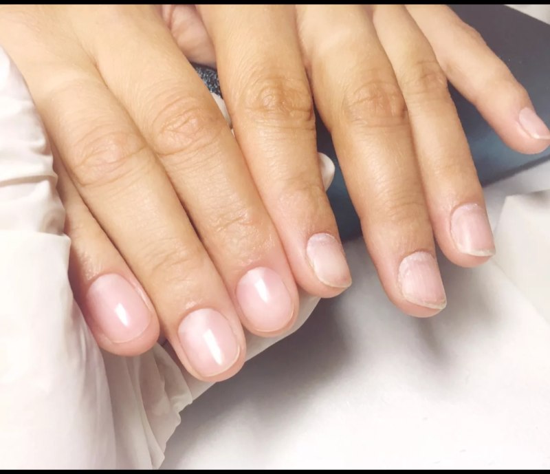 Обрезной маникюр