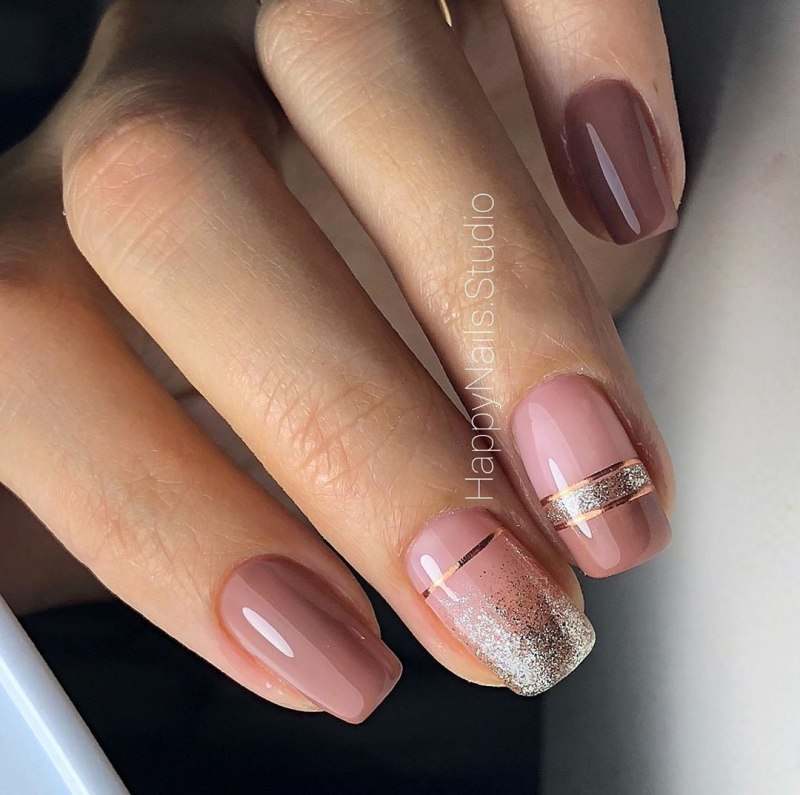 Нежный маникюр на короткие ногти квадратной формы