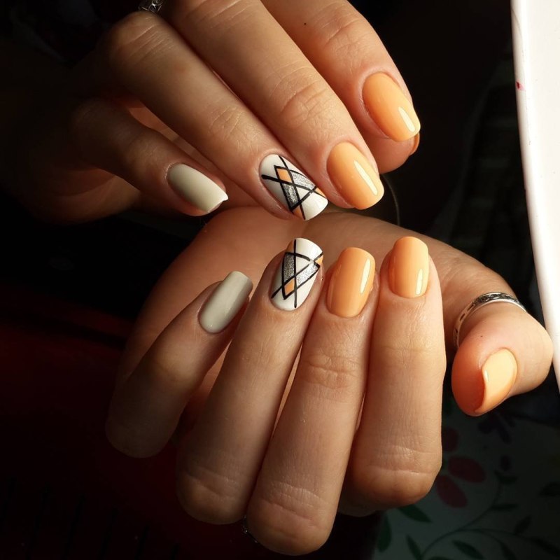 Квадратный маникюр