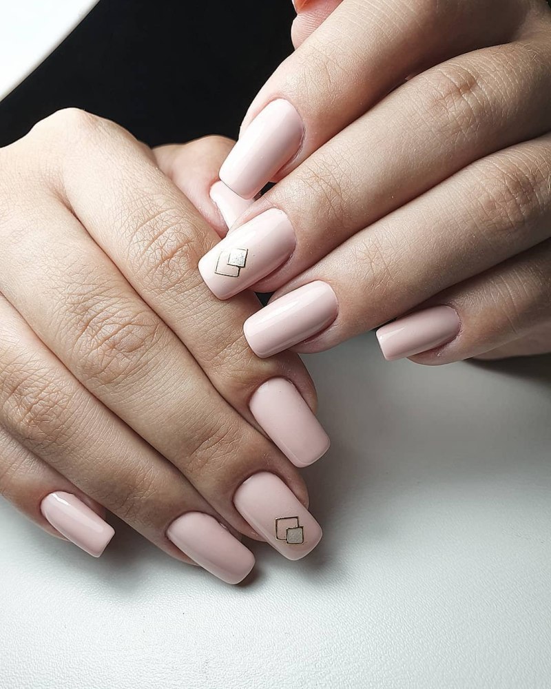 Матовый маникюр