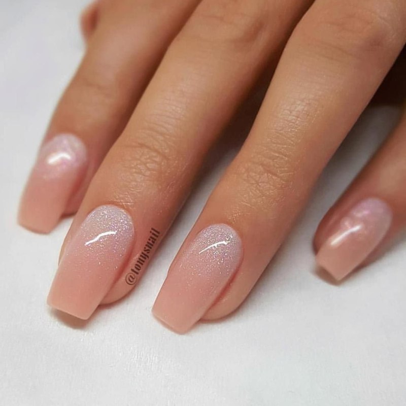 Маникюр натуральных оттенков