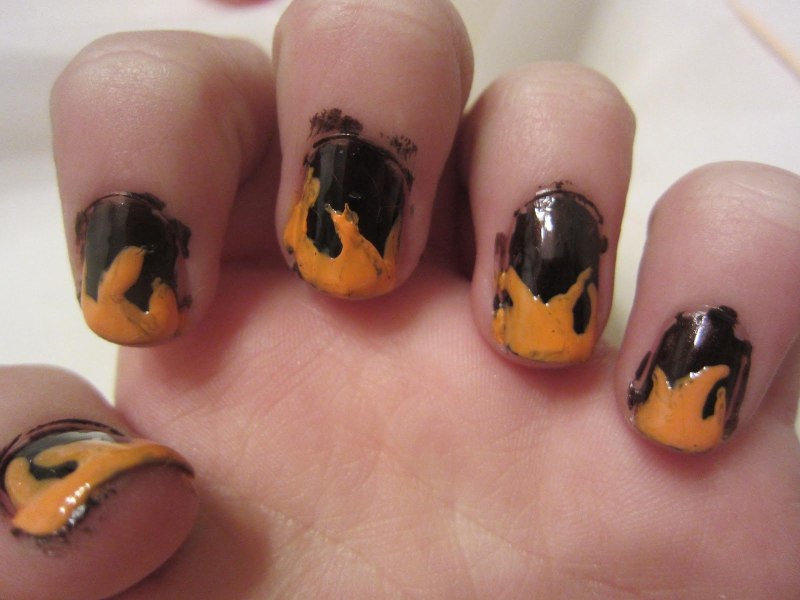 Маникюр с лошадьми