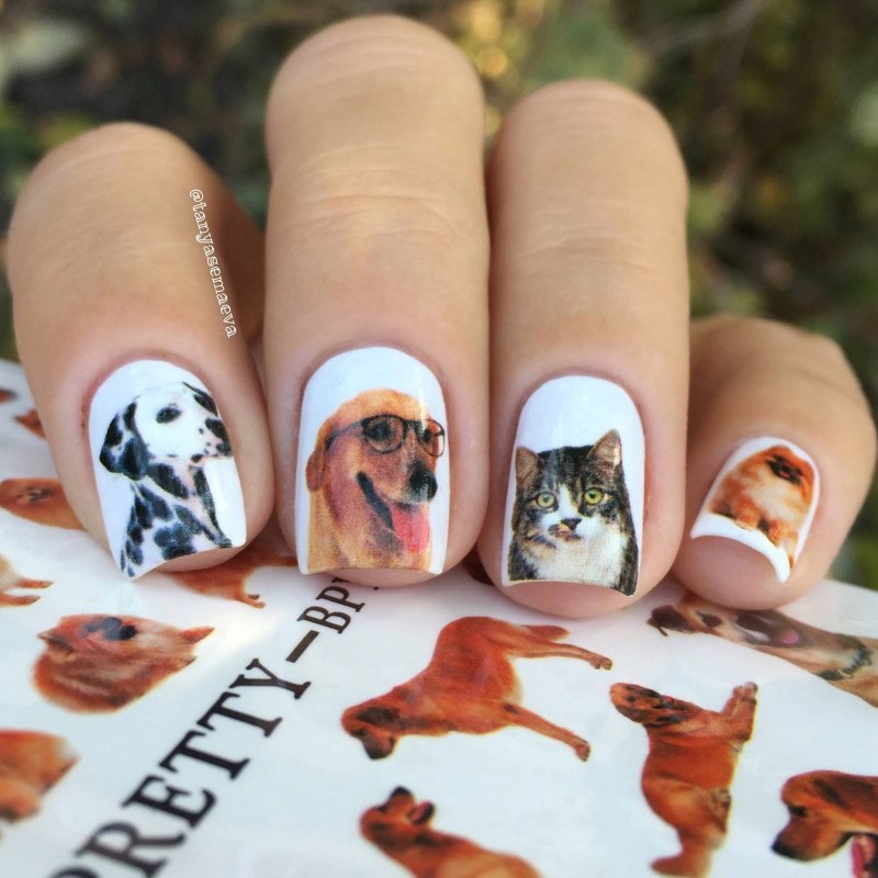 Маникюр с китом