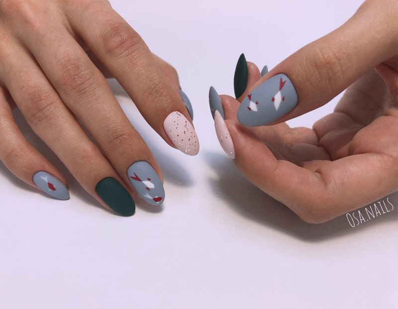 Елена Гарцева маникюр муравей