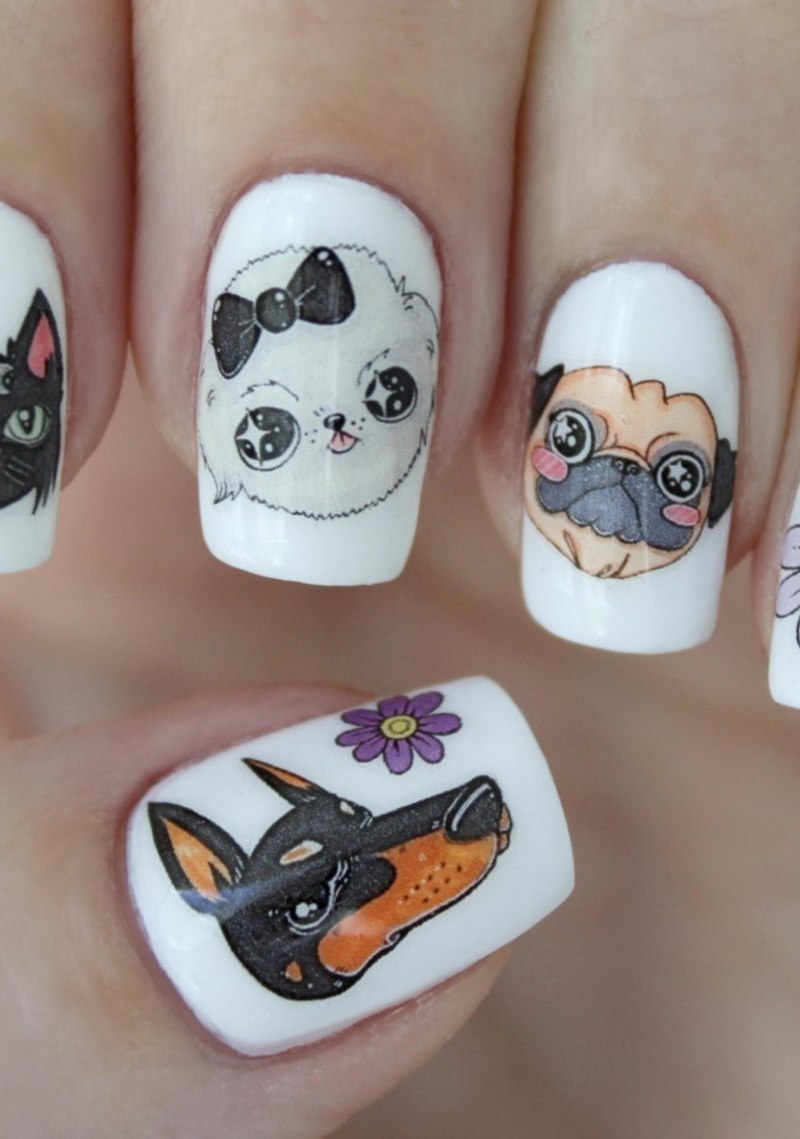 Ногти с мопсом