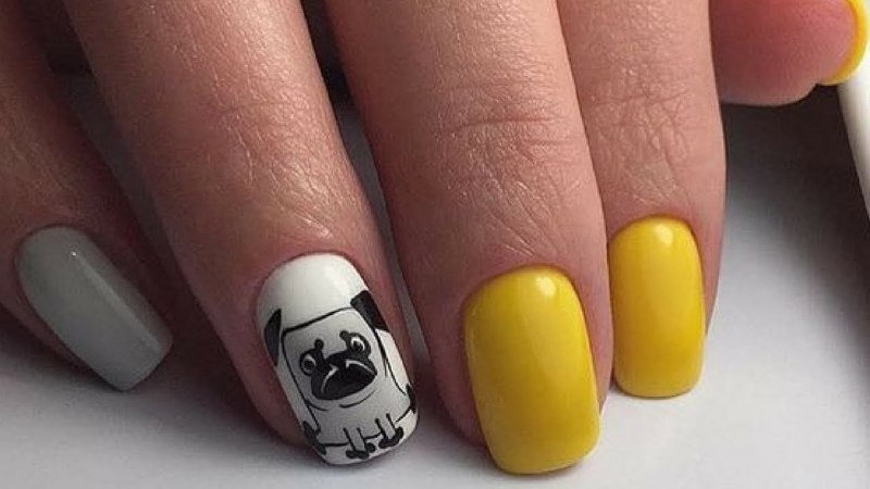 Маникюр с лошадками