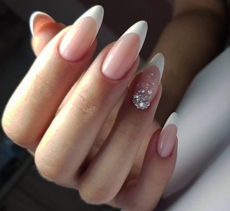 Маникюр в пастельных тонах