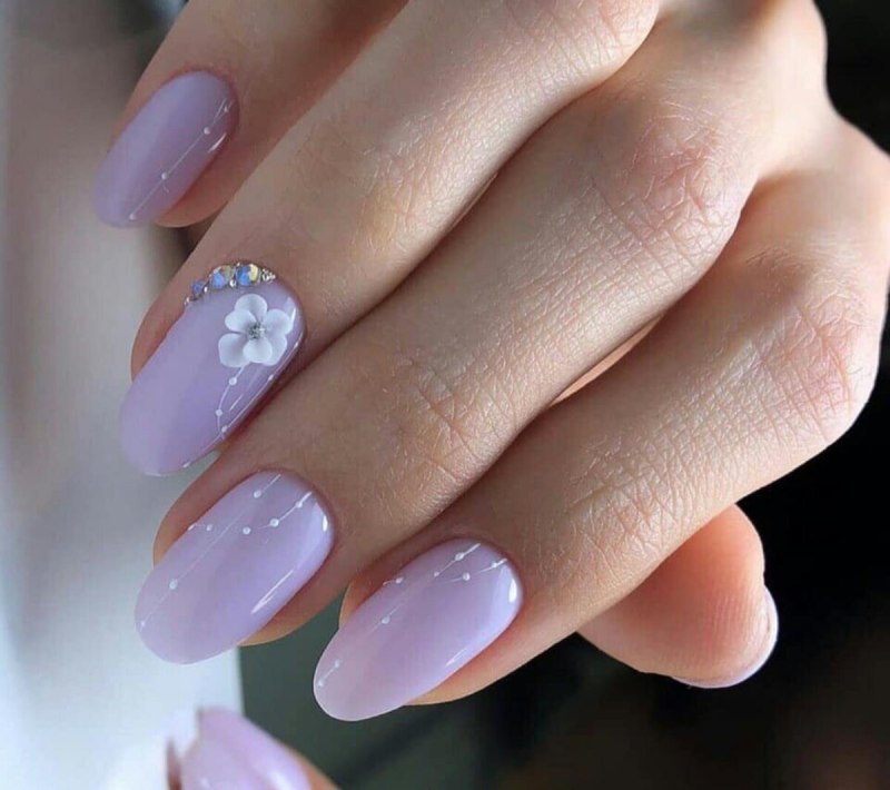 Бордовый маникюр