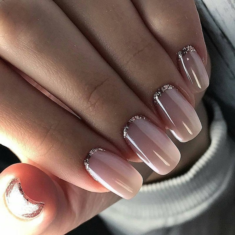 Ногти миндалины летние