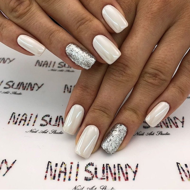 Ногти со стразами и блестками