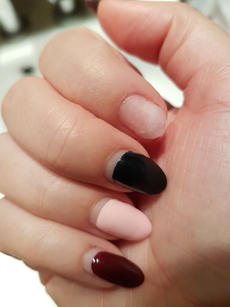 Маникюр с поломанным ногтем