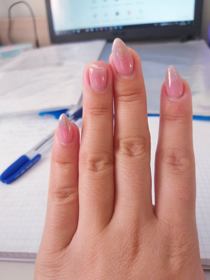 Отросшие ногти