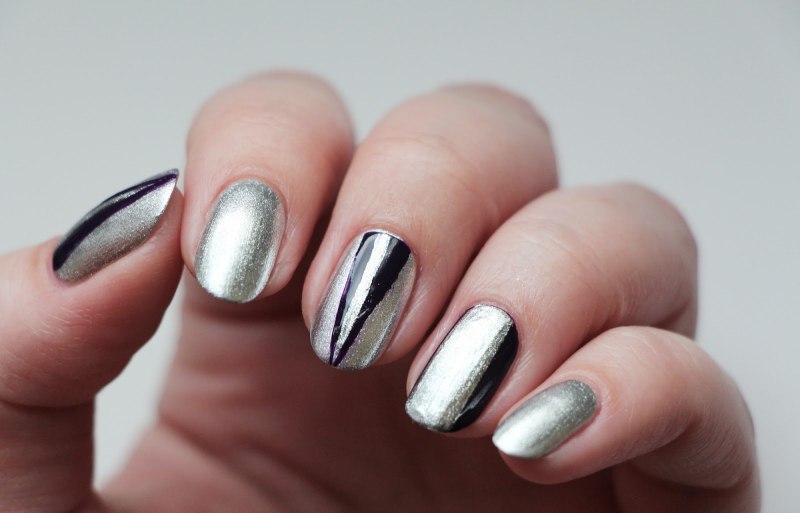 Мраморный маникюр с втиркой