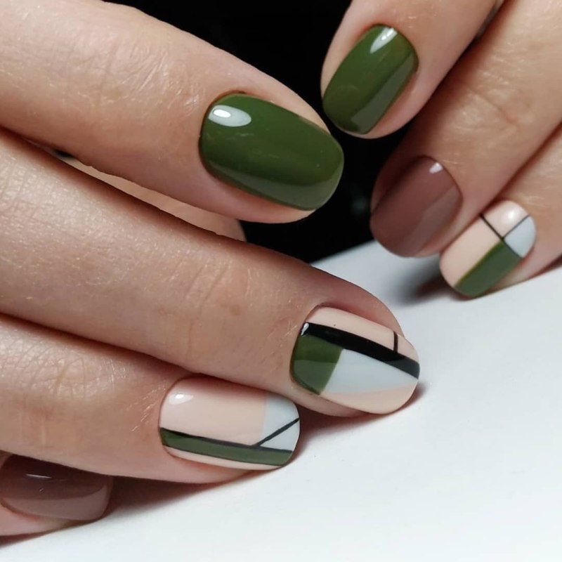 Маникюр на короткие ногти изумрудного цвета
