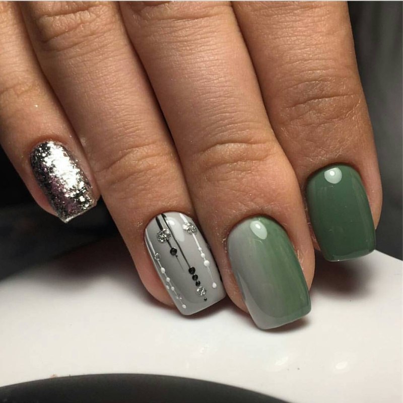 Изумрудно зеленый гель лак