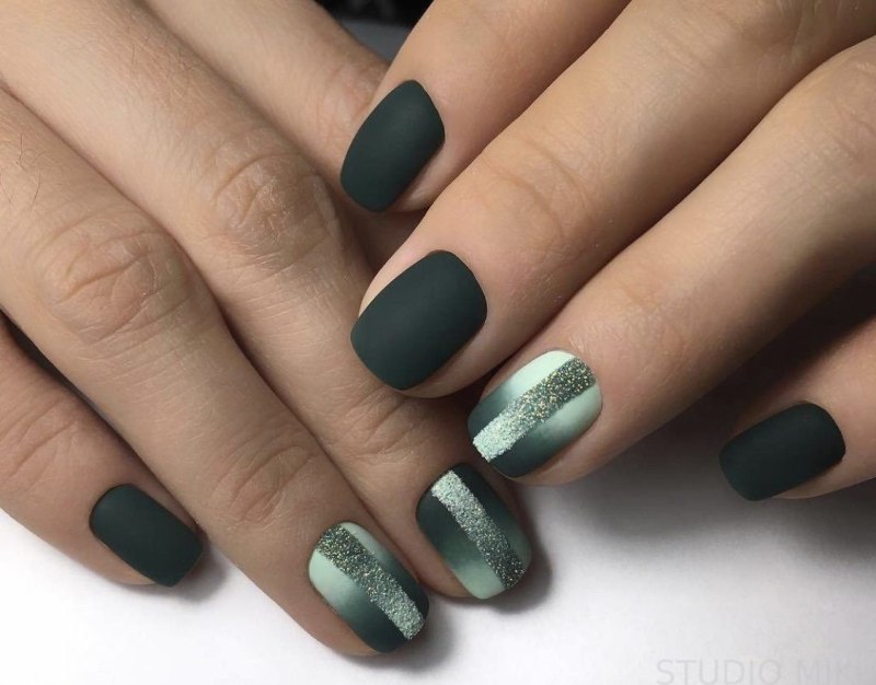 Желто-зеленый маникюр