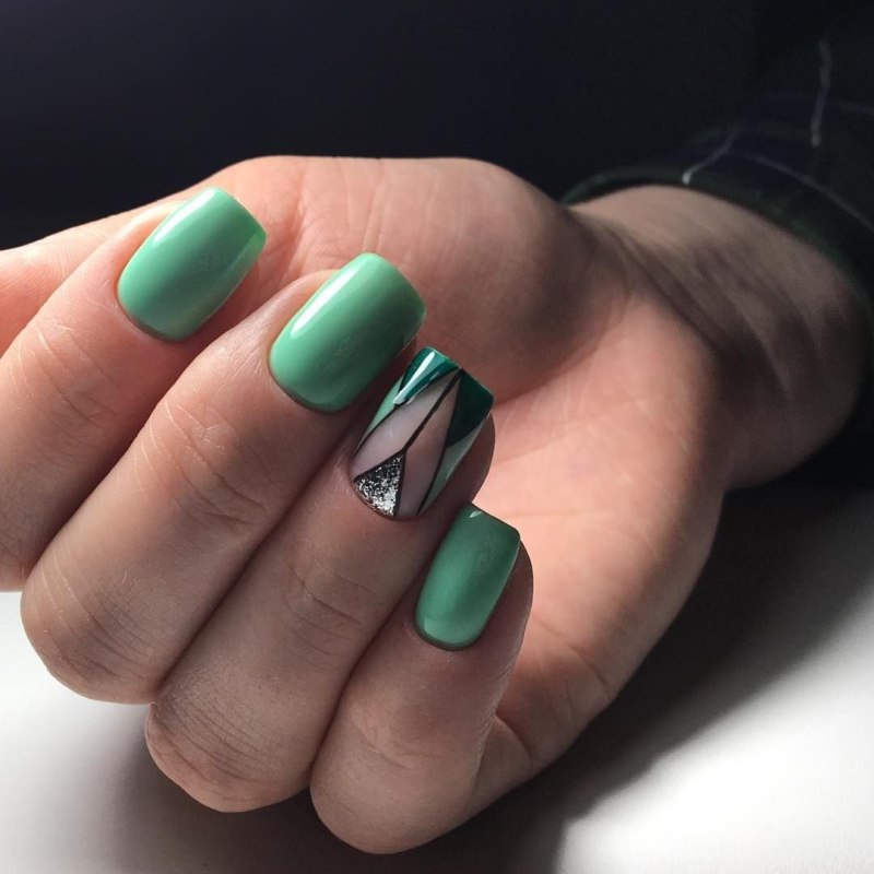 Маникюр хаки матовый