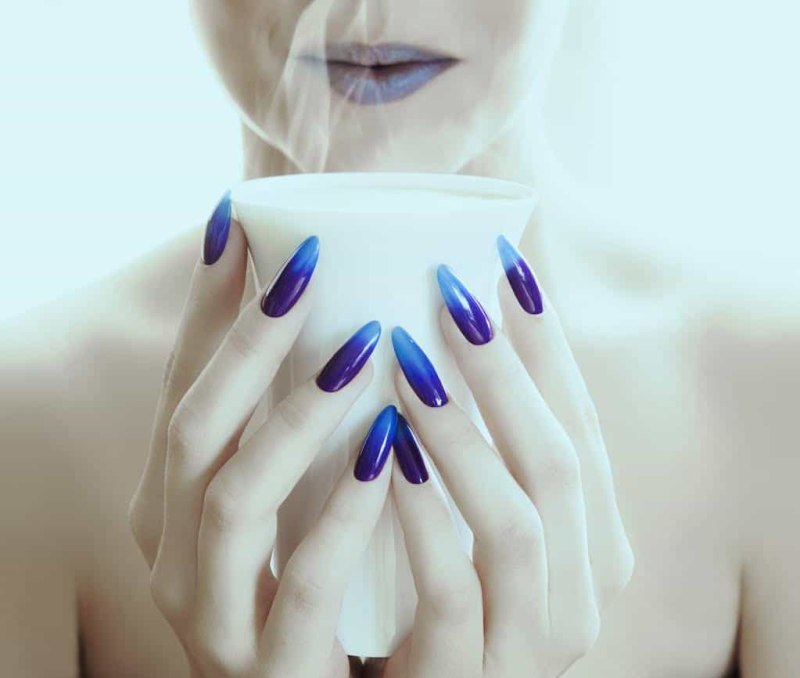 Бьюти шарж мастера маникюра