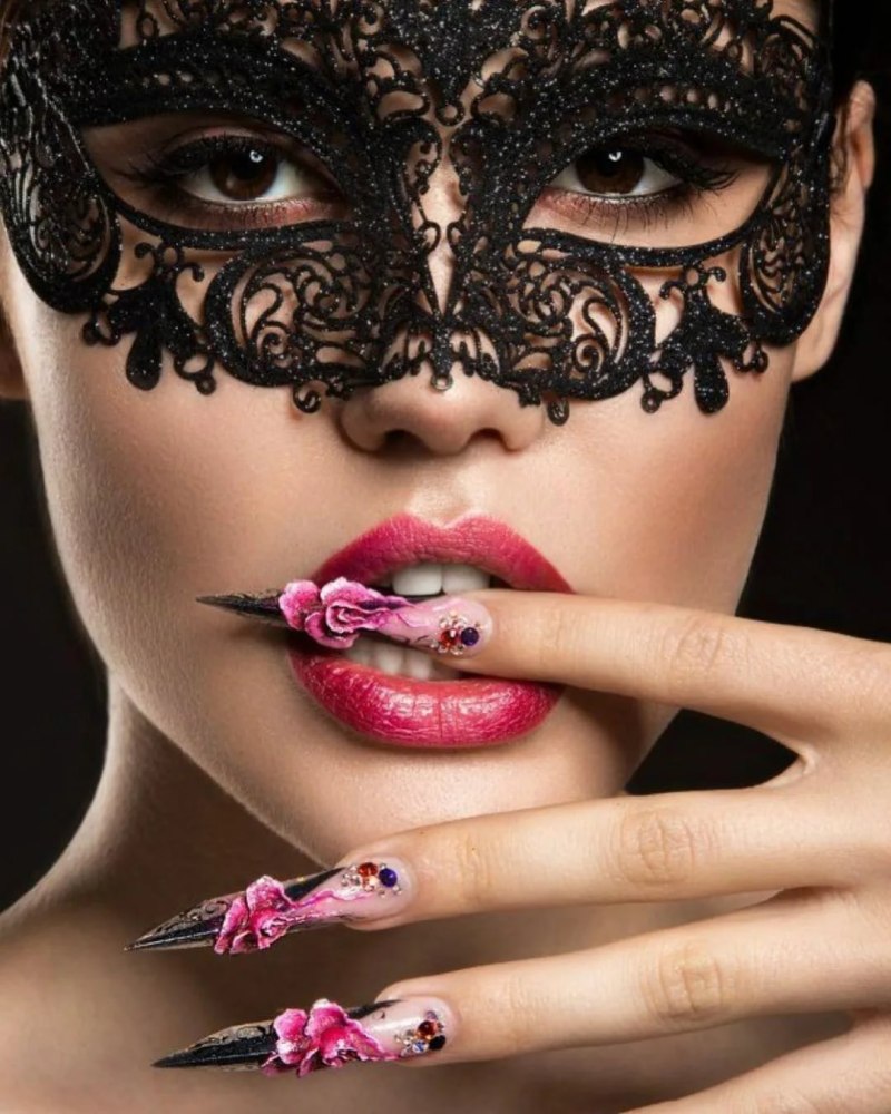 Мастер маникюра