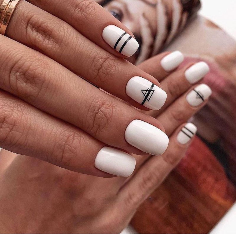 Красивые ногти белого цвета