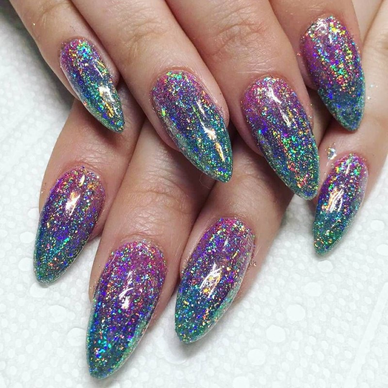 Маникюр с бульонками