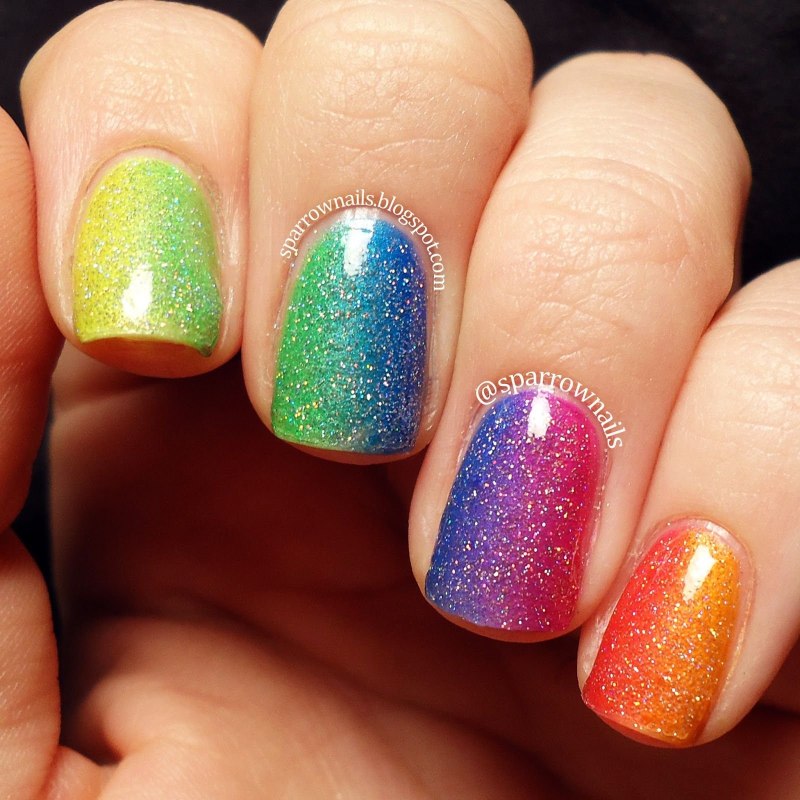 Разноцветный маникюр с блестками