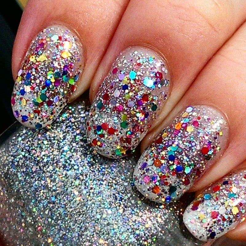 Разноцветный маникюр с блестками