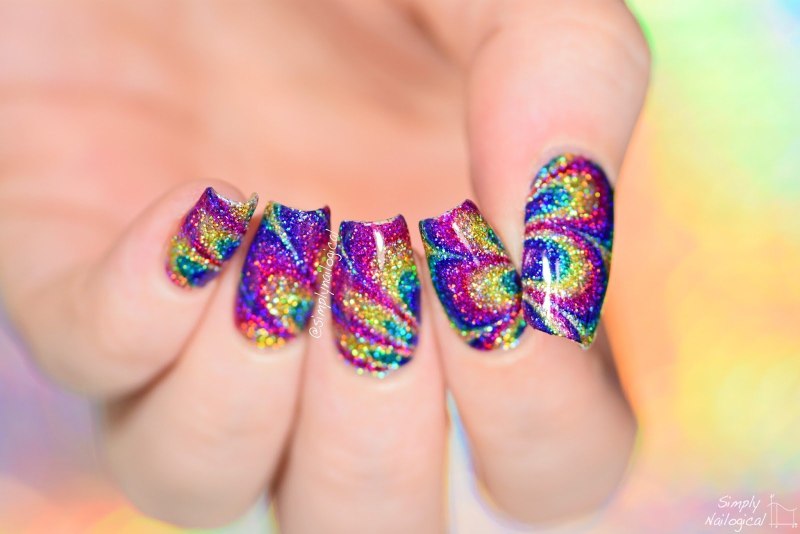 Яркие блестящие ногти