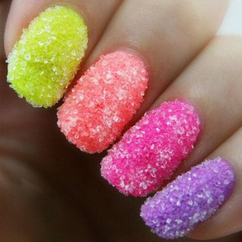 Маникюр с фольгой