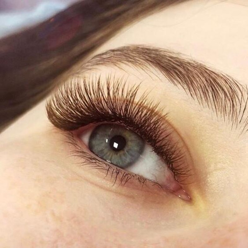 Наращ ресниц классика