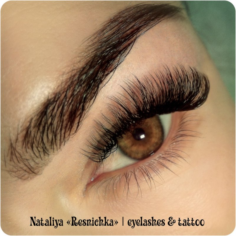 Нарощенные ресницы
