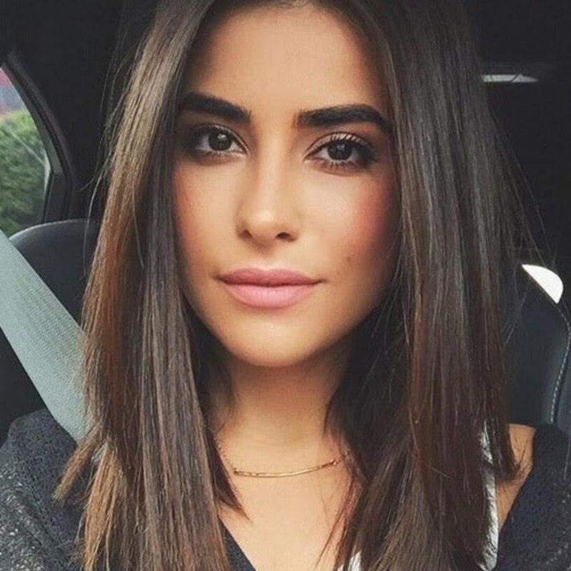 Каре стрижка без челки на средние на прямые волосы