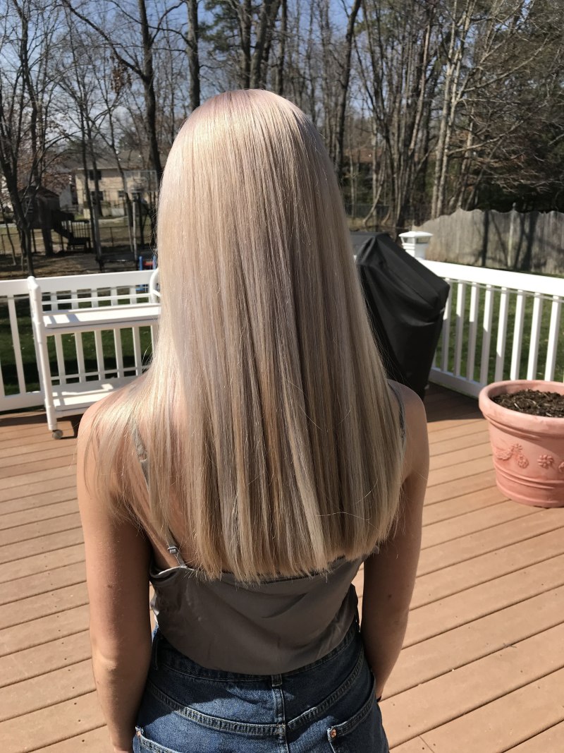 Приянка Чопра прямые волосы