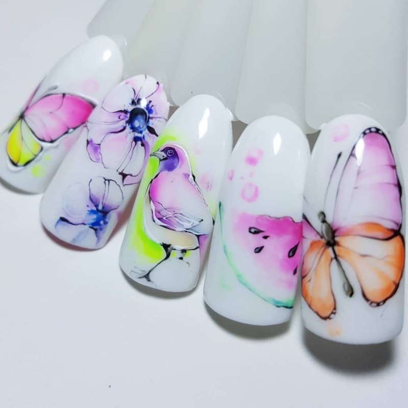 Акварельный дизайн ногтей