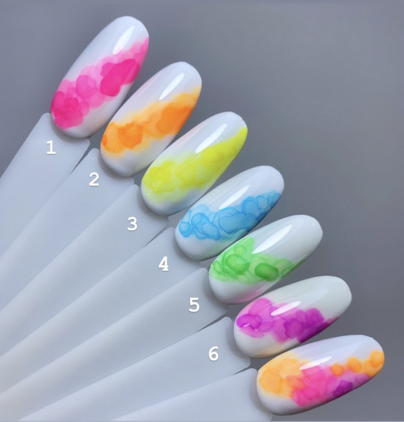 Акварель на ногтях