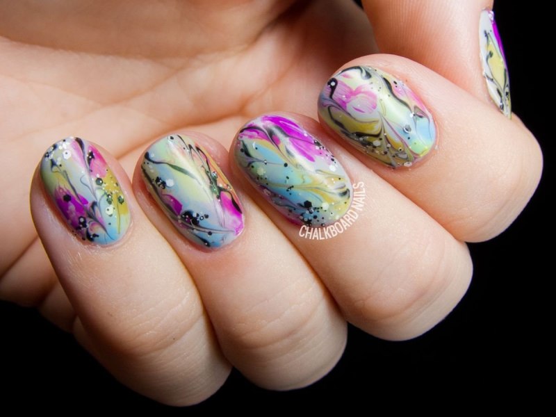 Маникюр с цветами