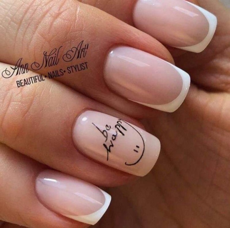 Ногти с надписями