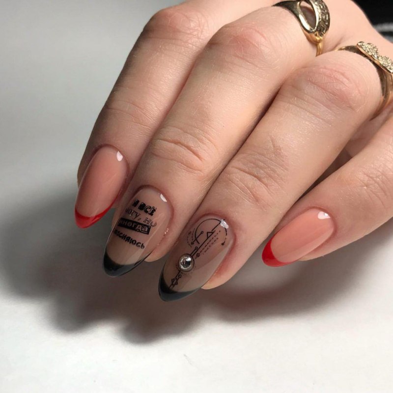 Красивый французский маникюр