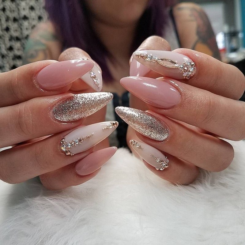 Alina Hoyo маникюр