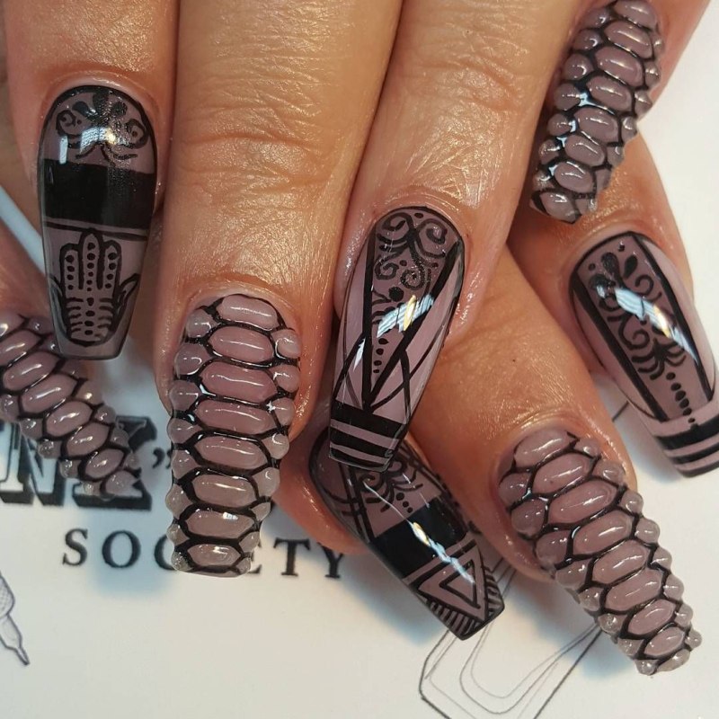 Маникюр змеиная кожа