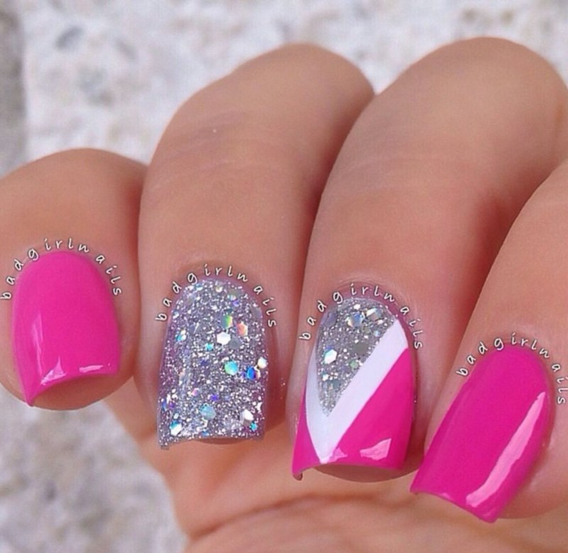 Нюдовый маникюр с втиркой