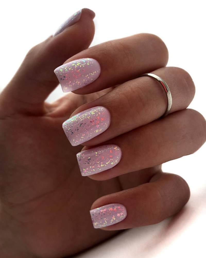 Ногти темно розовые