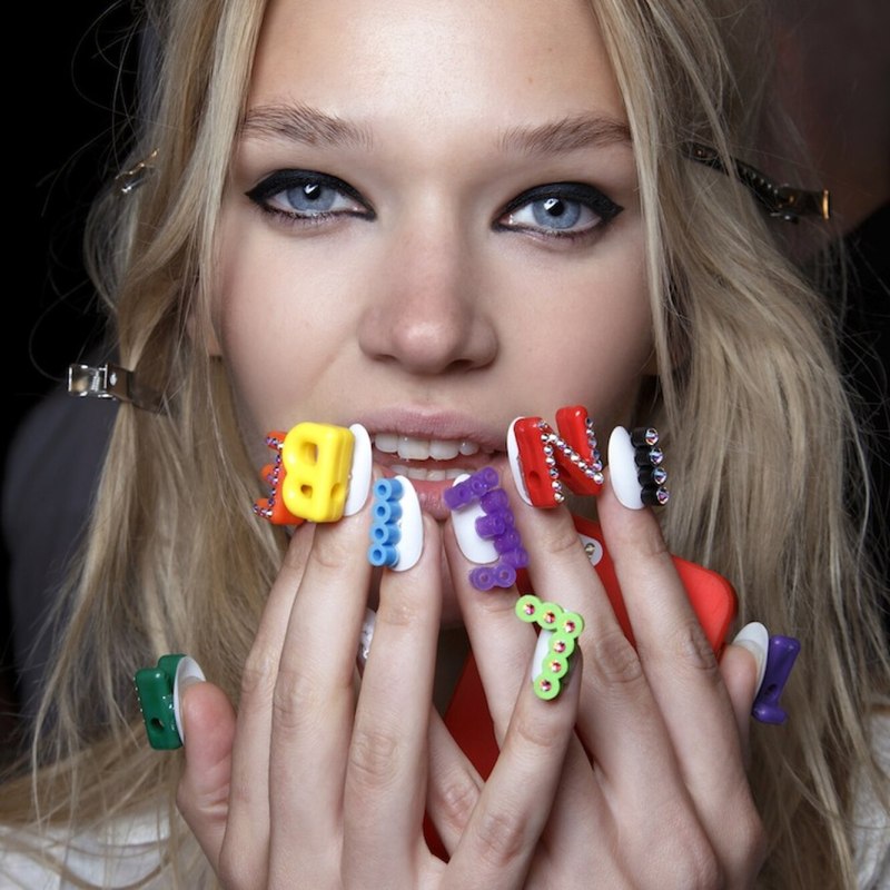 Ногти для подростка