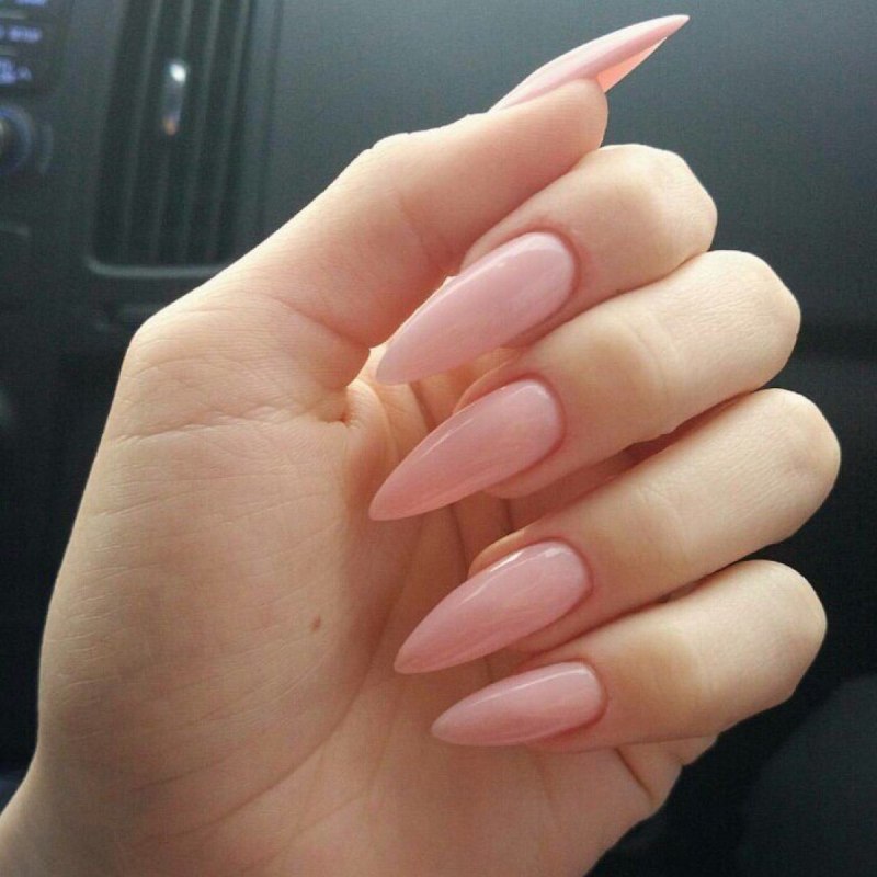 Форма ногтей заостренный миндаль