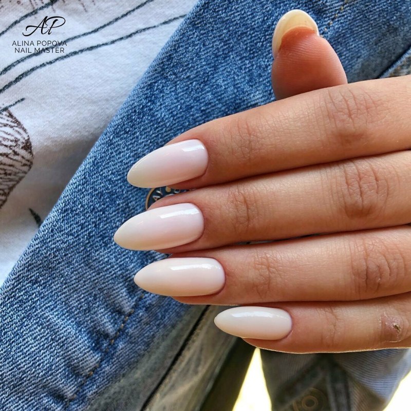 Нюдовый френч миндаль
