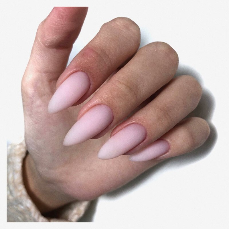 Маникюр нюдовый 2022 миндаль миндаль