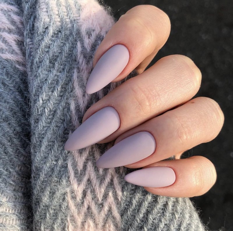 Маникюр на миндалевидные ногти