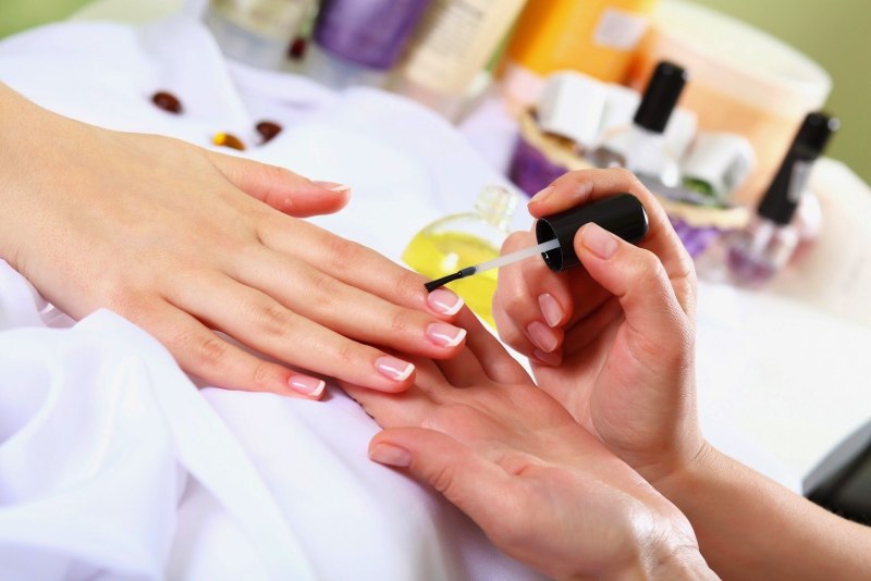 Наращивание ногтей процесс